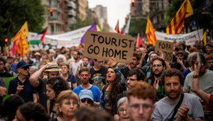 Υψηλά νούμερα με κάθε κόστος; Ο γόρδιος δεσμός του υπερτουρισμού