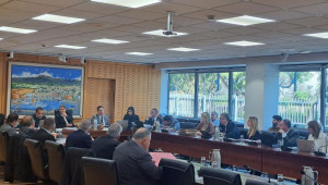 Φωνές στη Βουλή για προτάσεις ΥΠΟΙΚ για πολλαπλές συντάξεις