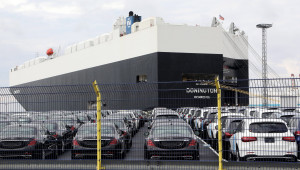 Αυτοκινητοβιομηχανίες: Θολό το τοπίο γύρω από τους δασμούς Τραμπ – Αγνωστο ακόμη ποιες «καίγονται»