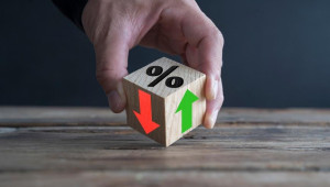 Γιατί δεν βλέπω μείωση στη δόση του δανείου μου αφού πέφτουν τα επιτόκια;