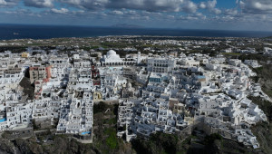Σαντορίνη: Άφησε πίσω της τους σεισμούς – Ανάκαμψη και ελπίδες για το καλοκαίρι