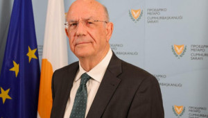 ΥΠΟΙΚ: Ξηλώνουν τους κανόνες του διεθνούς εμπορίου οι δασμοί Τραμπ
