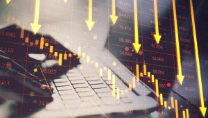 Η Wall Street βιώνει τον χειρότερο Απρίλιο από τη Μεγάλη Ύφεση και το δολάριο βυθίζεται