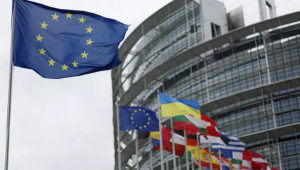 Bloomberg: Στο στόχαστρο της ΕΕ ρωσικό πετρέλαιο
