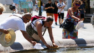 Η ακραία ζέστη αλλάζει τον χάρτη του τουρισμού