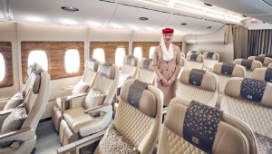Η Emirates παρουσιάζει το ανακαινισμένο Boeing 777 στη Μαδρίτη