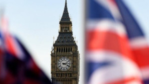 Βρετανία: Σε χαμηλό τριών ετών το δημοσιονομικό έλλειμμα