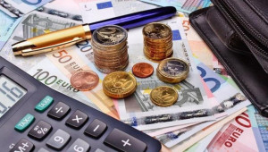 Λιγότερα τα δάνεια που έδωσαν οι τράπεζες τον Αύγουστο