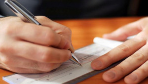 Μειώθηκαν οι ακάλυπτες επιταγές το 2025