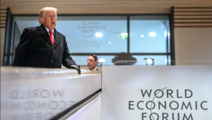 Αναδίπλωση Τραμπ στο Νταβός: Αποσύρει τους δασμούς και μιλά για συμφωνία «χωρίς τέλος» για τη Γροιλανδία