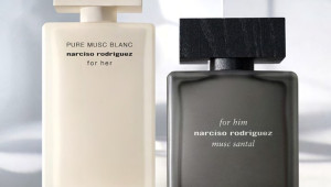 Ο Narciso Rodriguez παρουσιάζει το νέο PURE MUSC BLANC Eau de Parfum Intense