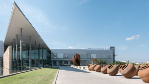 Δέκα χρόνια στην κορυφή το American Medical Center