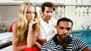 Η TOMMY HILFIGER ΠΡΟΣΚΑΛΕΙ ΜΙΑ ΝΕΑ ΓΕΝΙΑ ΝΑ ΜΠΕΙ ΣΤΟΝ ΚΟΣΜΟ ΤΟΥ CLASSIC AMERICAN COOL ΓΙΑ ΤΗΝ ΚΑΜΠΑΝΙΑ ΑΝΟΙΞΗ 2026