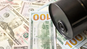 Στη «μέγγενη» του πετρελαίου παραμένει παγιδευμένη η αγορά ομολόγων