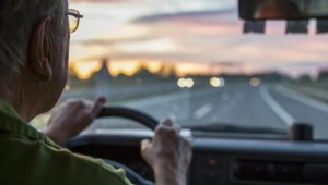 Πέρασε ομόφωνα η αναπομπή για τον νόμο ασφάλισης οχημάτων