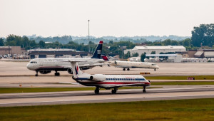 Αεροπορικά ταξίδια: Τα τρία σενάρια για το καλοκαίρι λόγω της κρίσης στα Στενά του Ορμούζ