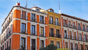 Ίδια χώρα, άλλη... συνταγή για την στεγαστική κρίση