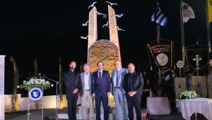 Πραγματοποιήθηκαν στο Παραλίμνι τα αποκαλυπτήρια του μνημείου αφιερωμένου στη γενοκτονία των Ελλήνων του Πόντου