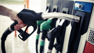 Έρχονται μειώσεις στα καύσιμα τις επόμενες μέρες
