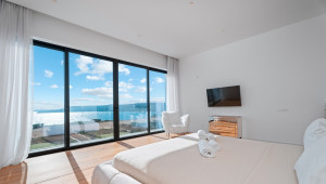 Frontline Villas: Η επιτομή της minimal αρχιτεκτονικής, της ιδιωτικότητας και της καθηλωτικής θέας