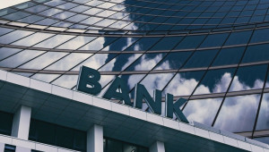 Ευρωπαϊκές τράπεζες: Πιο αυστηρά κριτήρια για δάνεια σε νοικοκυριά και επιχειρήσεις