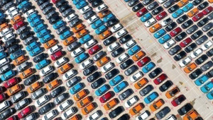 EΕ: Οι πωλήσεις νέων αυτοκινήτων αυξήθηκαν 5,7% – Υποχωρούν βενζίνη και diesel