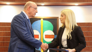 Κατατέθηκε στη Βουλή ο προϋπολογισμός 2027 - «Θα είναι πλεονασματικός»