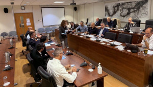 Μεταναστευτικό: Από €49 εκατ. στα €12 εκατ. τα επιδόματα – «Ψαλίδι» €37 εκατ. σε δύο χρόνια