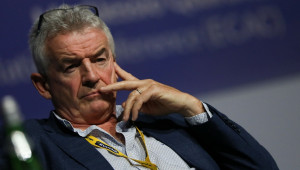 Μάικλ Ο’ Λίρι (Ryanair): Αποκαλεί τη φον ντερ Λάιεν «άχρηστη» και προειδοποιεί για τη μεγαλύτερη αύξηση ναύλων όλων των εποχών