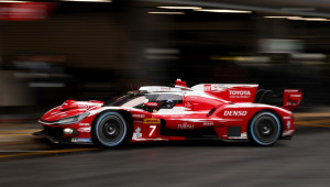 Διπλή νίκη και παγκόσμιος τίτλος για την TOYOTA RACING στη Βαρκελώνη