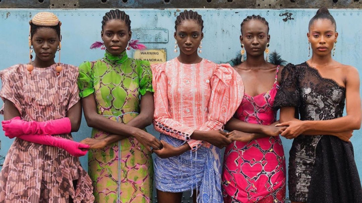 «Africa Fashion»: Η πρώτη μεγάλη έκθεση αφρικανικής μόδας στη Βρετανία