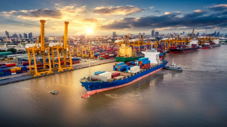 Κομισιόν: Ο ρυπαίνων πληρώνει και στη ναυτιλία