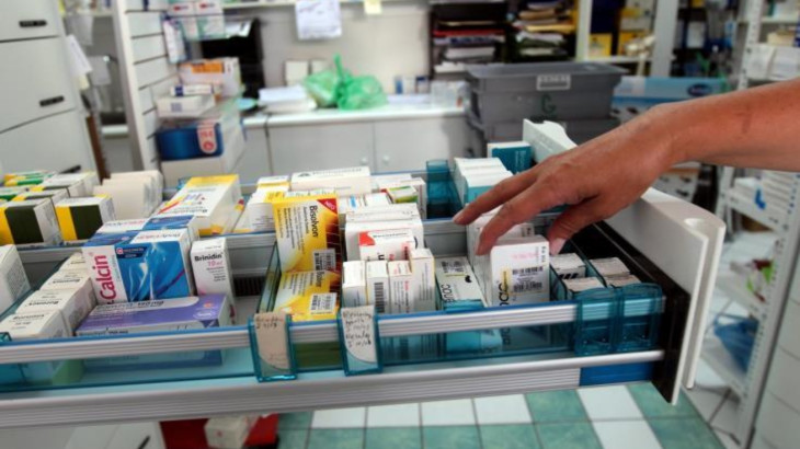 Μειώνονται από σήμερα οι θυρίδες στα δημόσια φαρμακεία - Μειώνεται και η ταλαιπωρία
