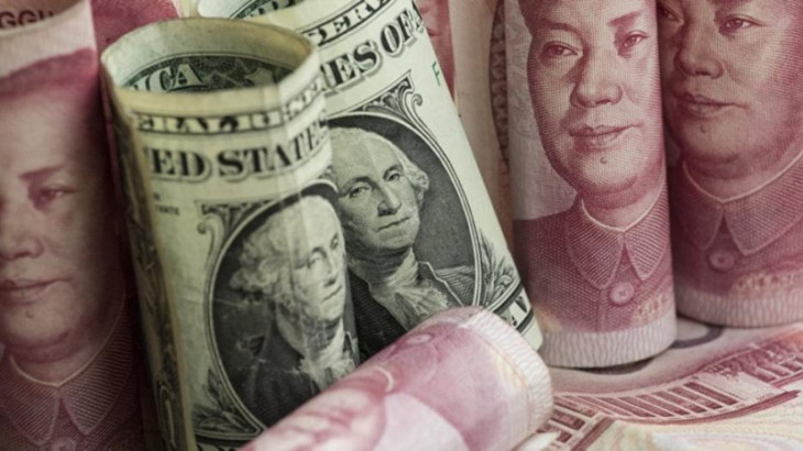 Το κινεζικό γιουάν απειλεί το δολάριο