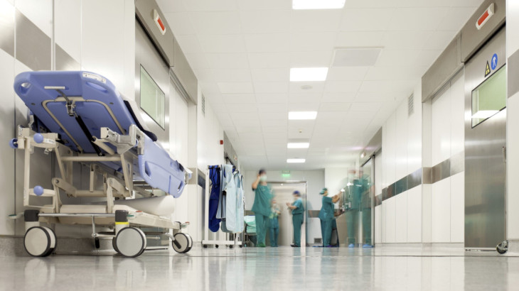 Ξημερώνει 24ωρη απεργία γιατρών στα δημόσια νοσηλευτήρια
