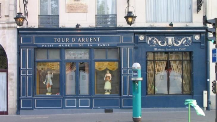 Παρίσι: Θρυλικό εστιατόριο ανοίγει ξανά με θέα την αναγεννημένη Notre Dame