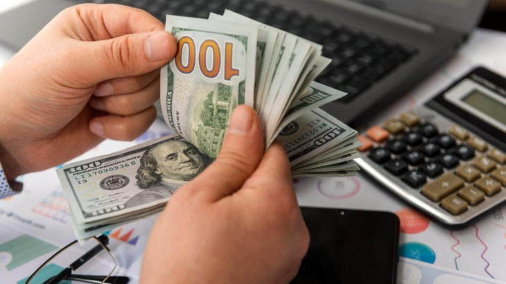 Barron’s: Τα μετρητά δεν είναι πλέον ο βασιλιάς, εδώ να επενδύσετε τώρα…