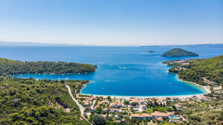 Τα 5 ελληνικά νησιά που επιλέγουν οι Ιταλοί για να κάνουν πρόταση γάμου