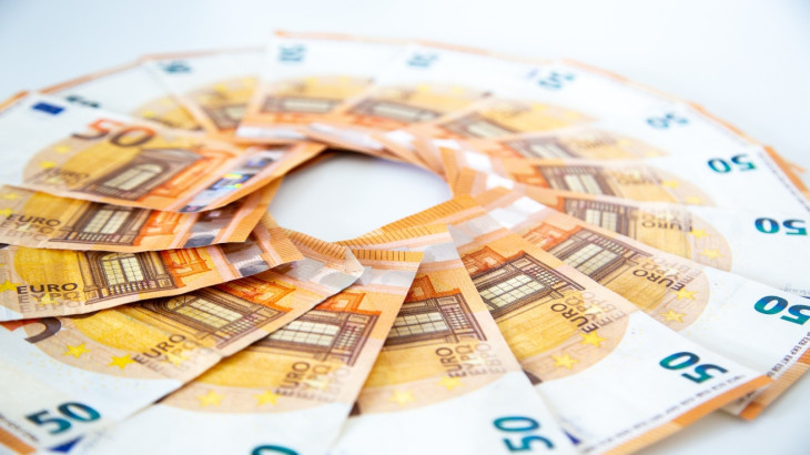 Η επόμενη χώρα που θα ανοίξει την πόρτα του κοινού ευρωπαϊκού νομίσματος