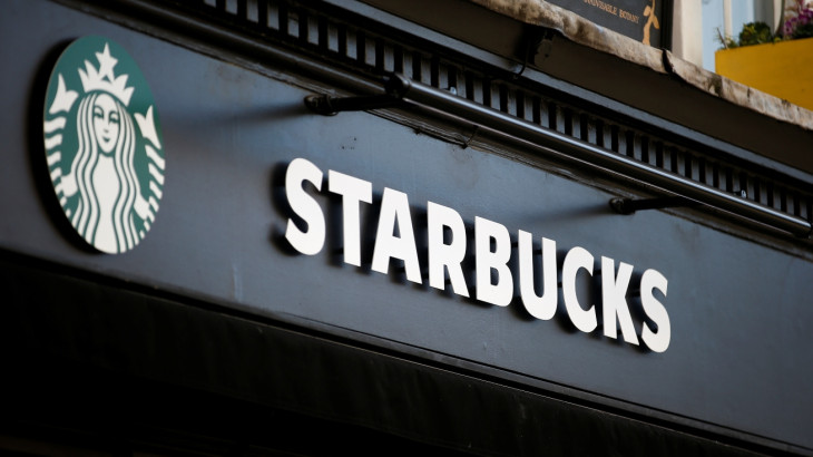 H Starbucks αυξάνει συνεχώς το μέρισμά της τα τελευταία 13 χρόνια