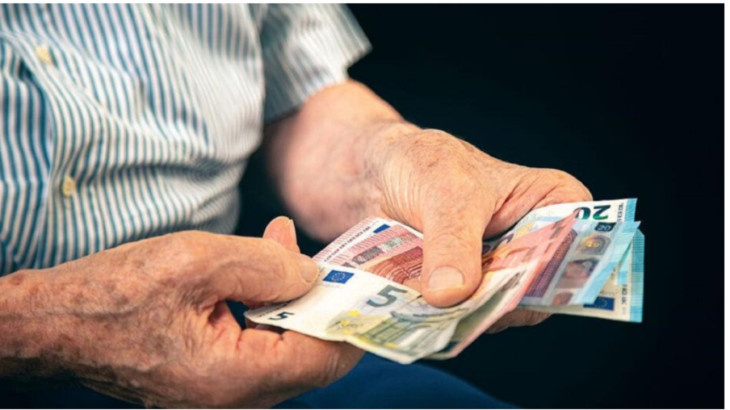 Μέχρι τις 26 Απριλίου συντάξεις και πασχαλινό επίδομα στους δικαιούχους