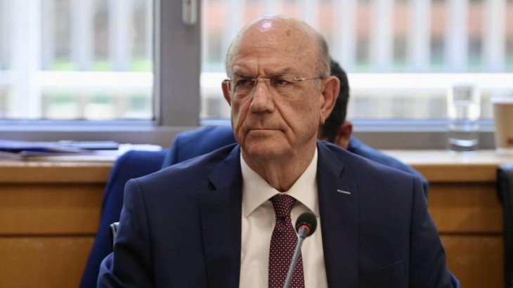 Παρουσιάζει ενώπιον της Ολομέλειας της Βουλής τον προϋπολογισμό του 2025 ο Μ. Κεραυνός