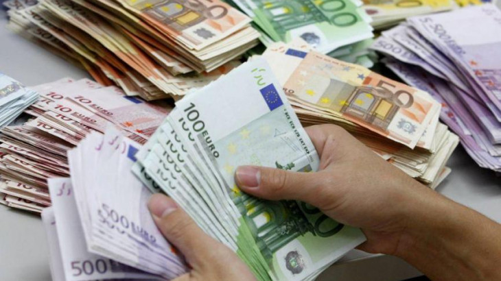 Σφίγγει τα λουριά το Τμήμα Τελωνείων - Ποιοι και πώς ελέγχονται για μετρητά