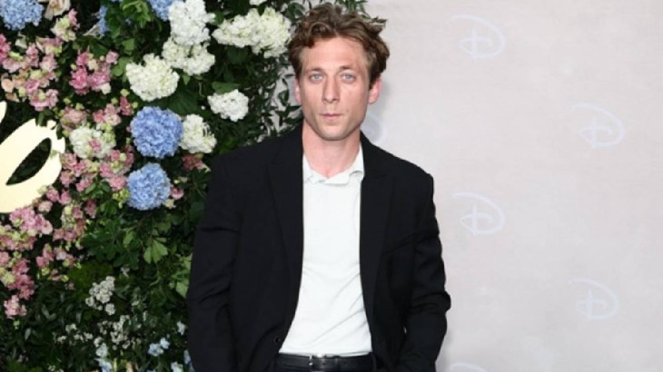 Ο Jeremy Allen White με Calvin Klein Collection στα Disney Upfronts 2025