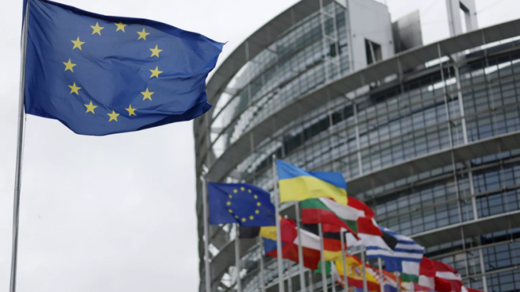Bloomberg: Στο στόχαστρο της ΕΕ ρωσικό πετρέλαιο