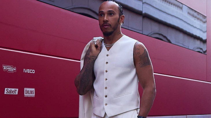 Η Calvin Klein έντυσε τον Lewis Hamilton για το Grand Prix της Formula 1 στο Μονακό