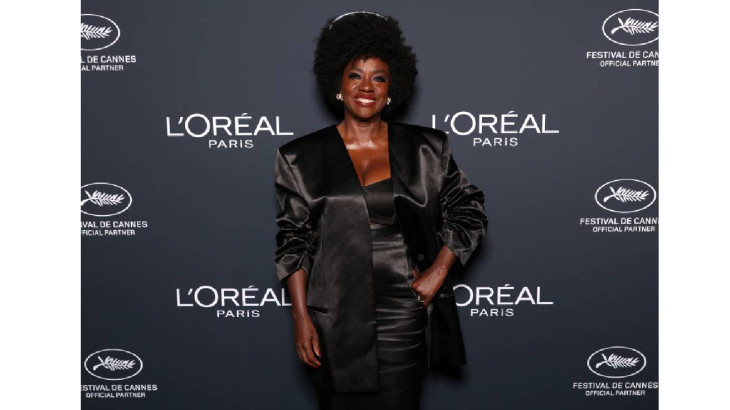 Η Calvin Klein έντυσε τη Viola Davis για την απονομή του βραβείου L'Oréal – Lights on Women στο 78ο  Φεστιβάλ Καννών