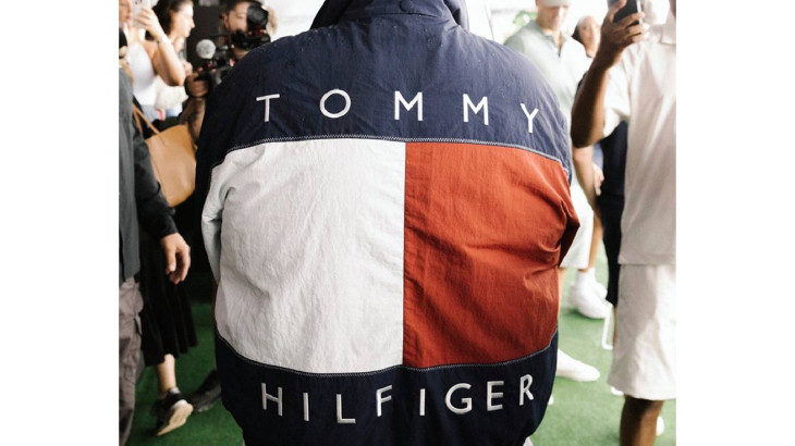 DJ KHALED ΚΑΙ SAM HARTMAN ΜΕ TOMMY HILFIGER ΣΕ ΕΝΑ ΣΑΒΒΑΤΟΚΥΡΙΑΚΟ SAILGP ΓΕΜΑΤΟ ΑΔΡΕΝΑΛΙΝΗ ΣΤΗ ΝΕΑ ΥΟΡΚΗ