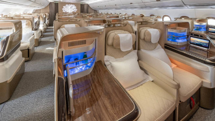 Η Emirates παρουσιάζει για πρώτη φορά το νέο αεροσκάφος A350 στη διεθνή έκθεση «Paris Air Show 2025»