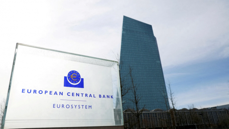 ΕΚΤ: Παγώνει τα επιτόκια με το βλέμμα στις διαπραγματεύσεις ΗΠΑ–ΕΕ για τους δασμούς